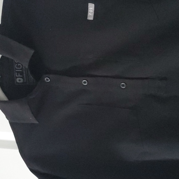 Figs oversized polo scrub top size small - Picture 2 of 3